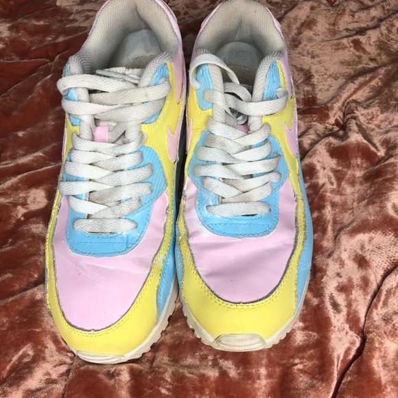 Custom Nike Air Max - Picture 2 of 5